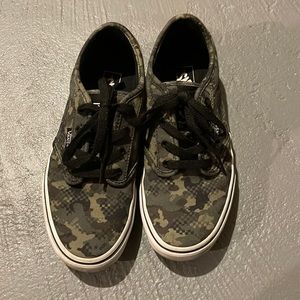 Boys vans camouflage sneakers